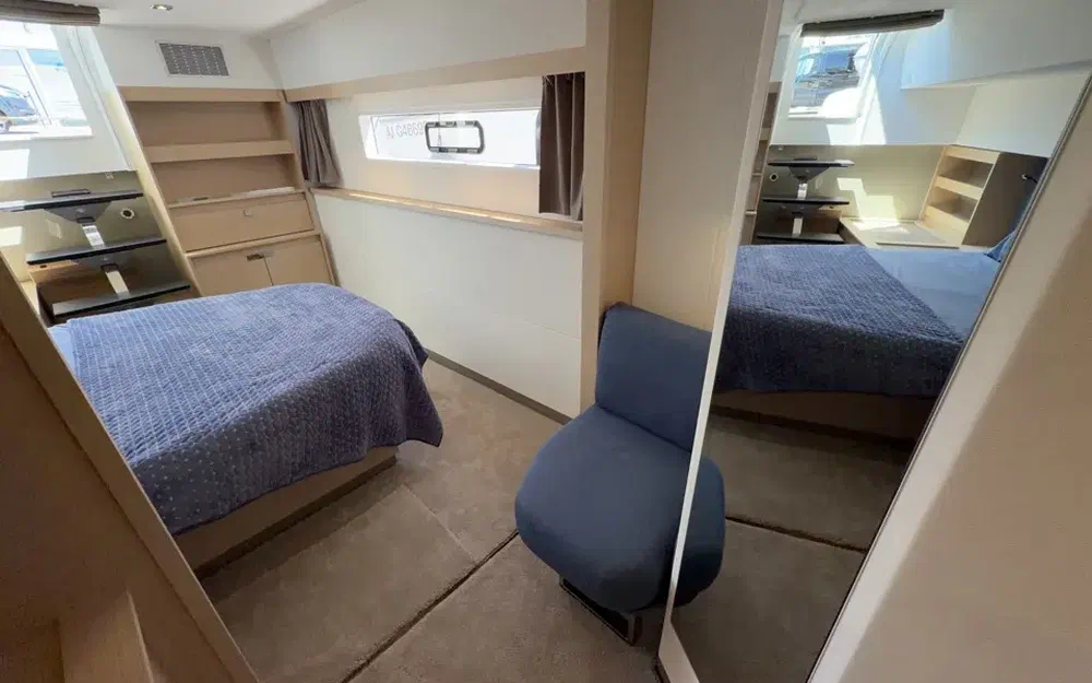 slider 2 Fountaine Pajot Aura 51