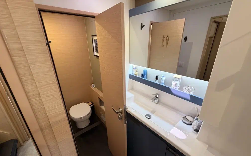 slider 30 Fountaine Pajot Aura 51