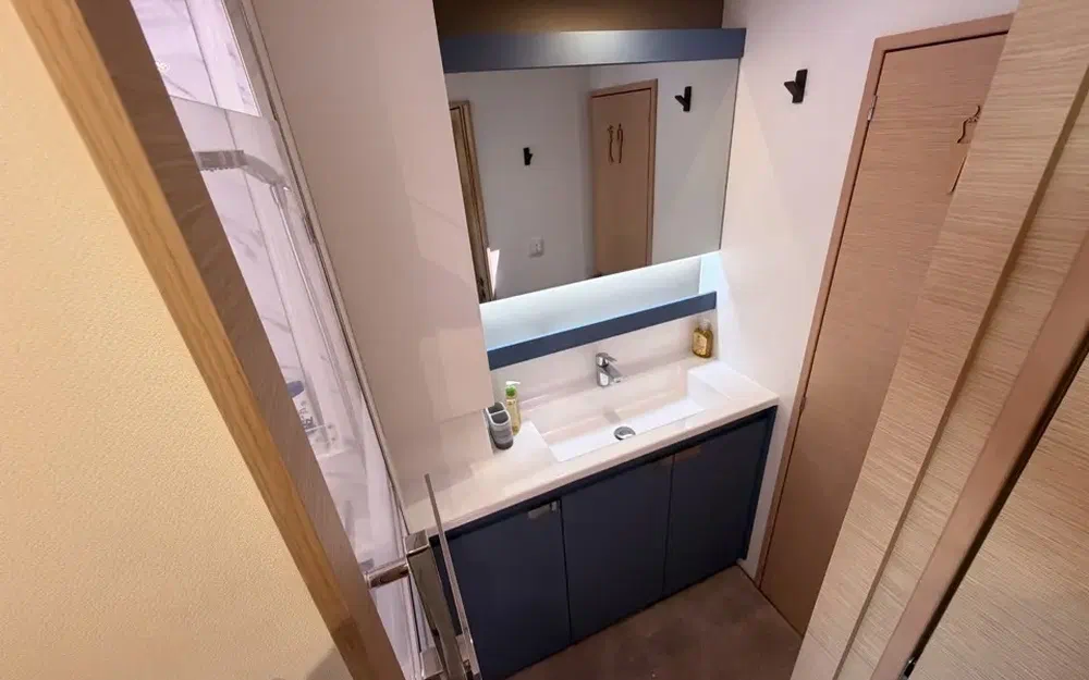 slider 31 Fountaine Pajot Aura 51