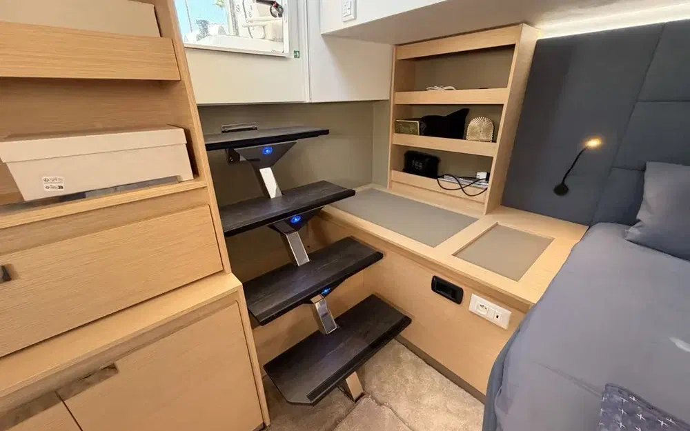 slider 49 Fountaine Pajot Aura 51