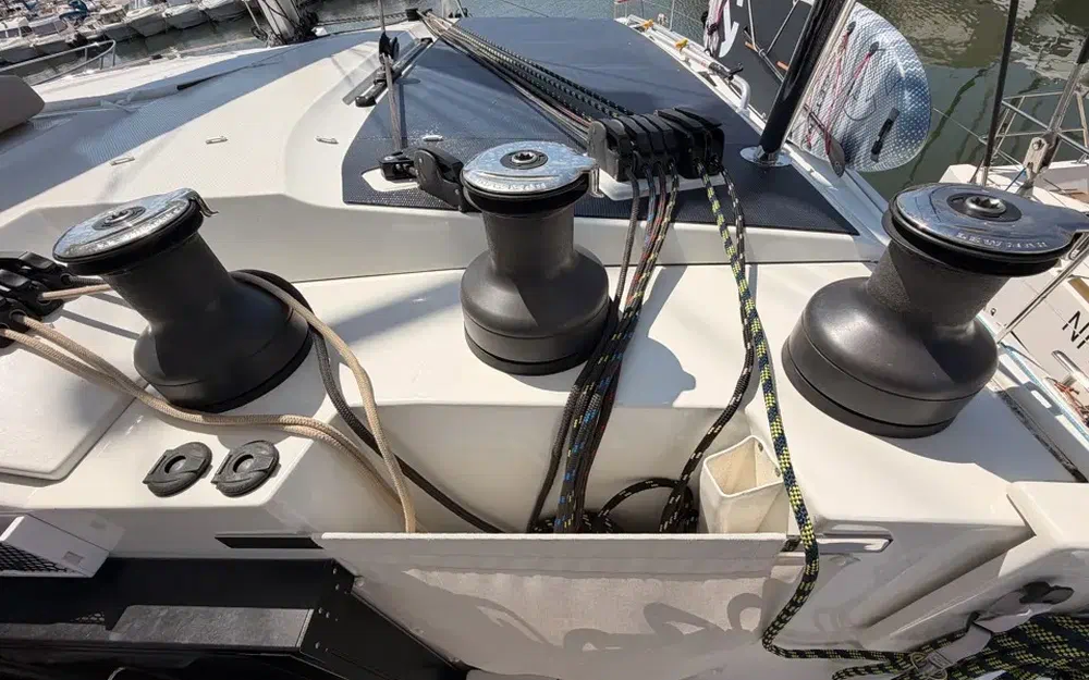 slider 81 Fountaine Pajot Aura 51