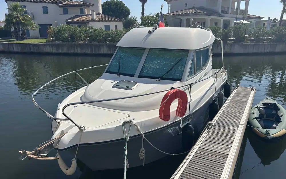 slider 8 Jeanneau Merry Fisher 805