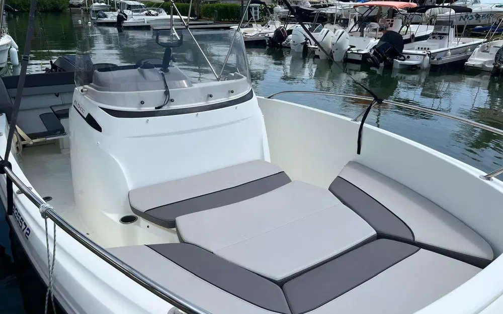 slider 15 Jeanneau Cap Camarat 6.5 CC Serie 3