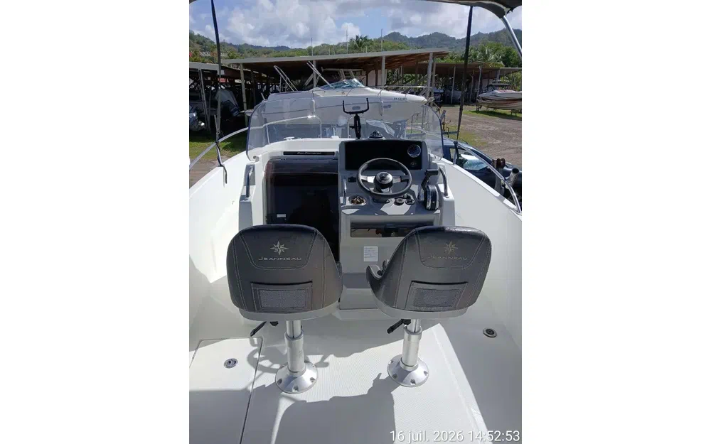 slider 3 Jeanneau Cap Camarat 6.5 CC Serie 3