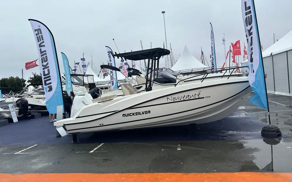 slider 21 Quicksilver Activ 705 open