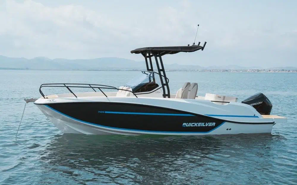 slider 23 Quicksilver Activ 705 open
