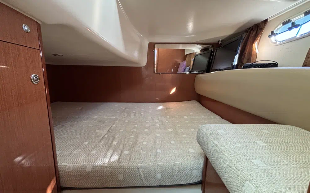 slider 11 Prestige Yachts Prestige 34 hard top