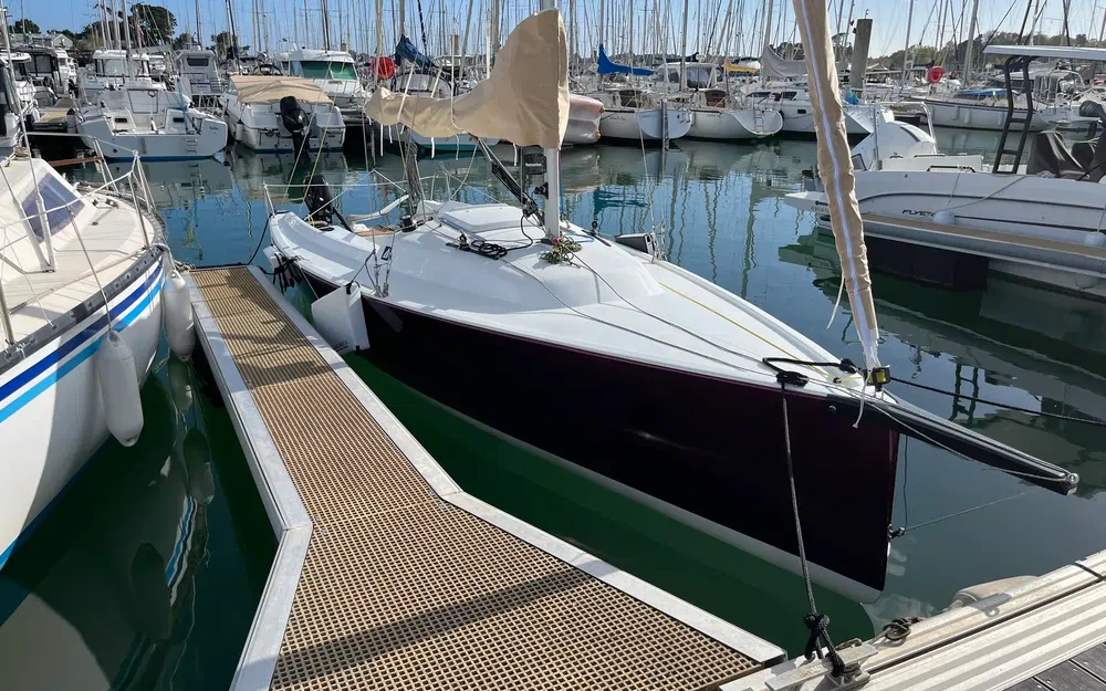 slider 4 J Boats J 7 (J seven)