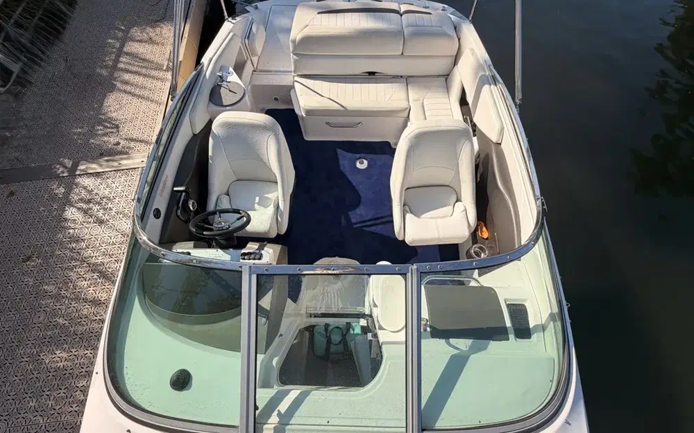 slider 13 Regal 2250 Cuddy