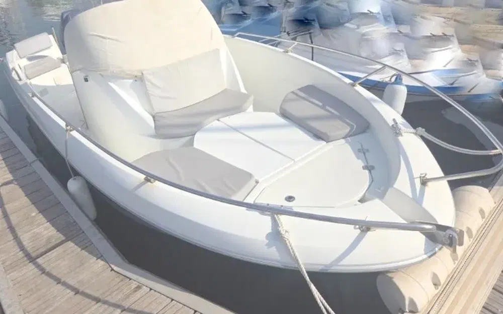slider 0 Beneteau Flyer 650 Open S2
