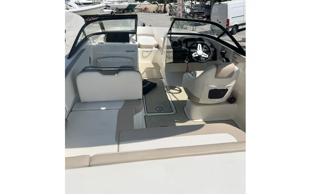 slider 3 Bayliner VR5 Bowrider OB