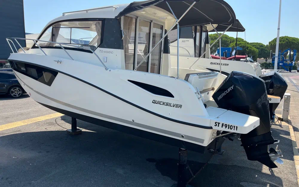 slider 1 Quicksilver Activ 755 Weekend