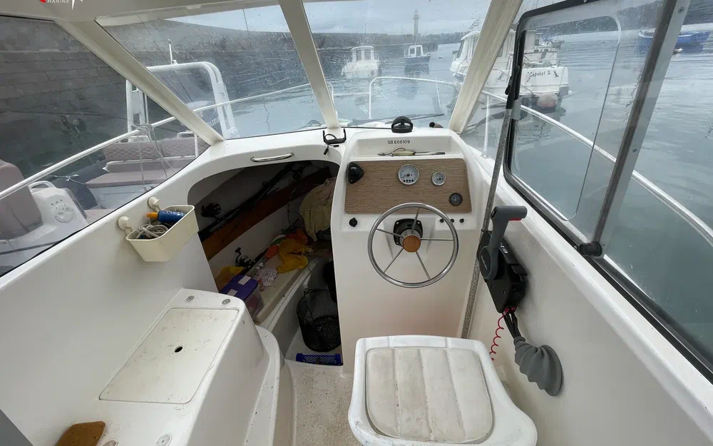 slider 11 Jeanneau Merry Fisher 585