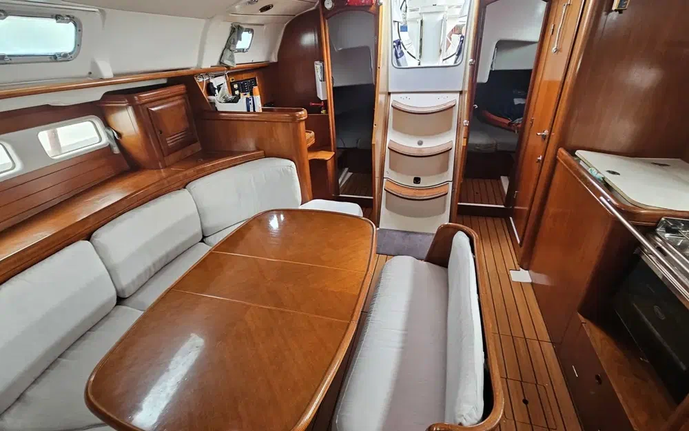 slider 12 Beneteau Oceanis 411 Clipper