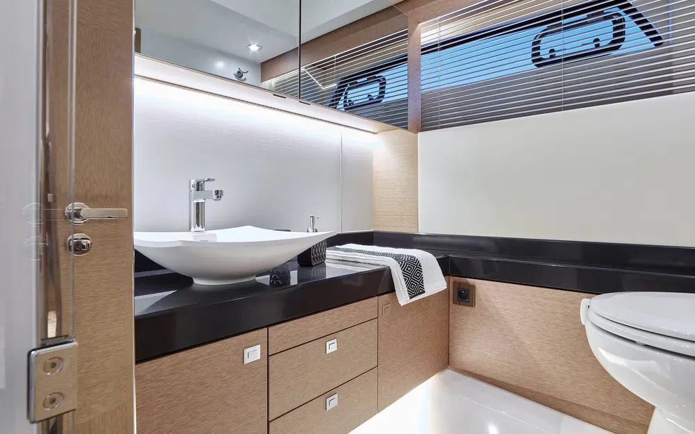 slider 11 Prestige Yachts 500 Fly
