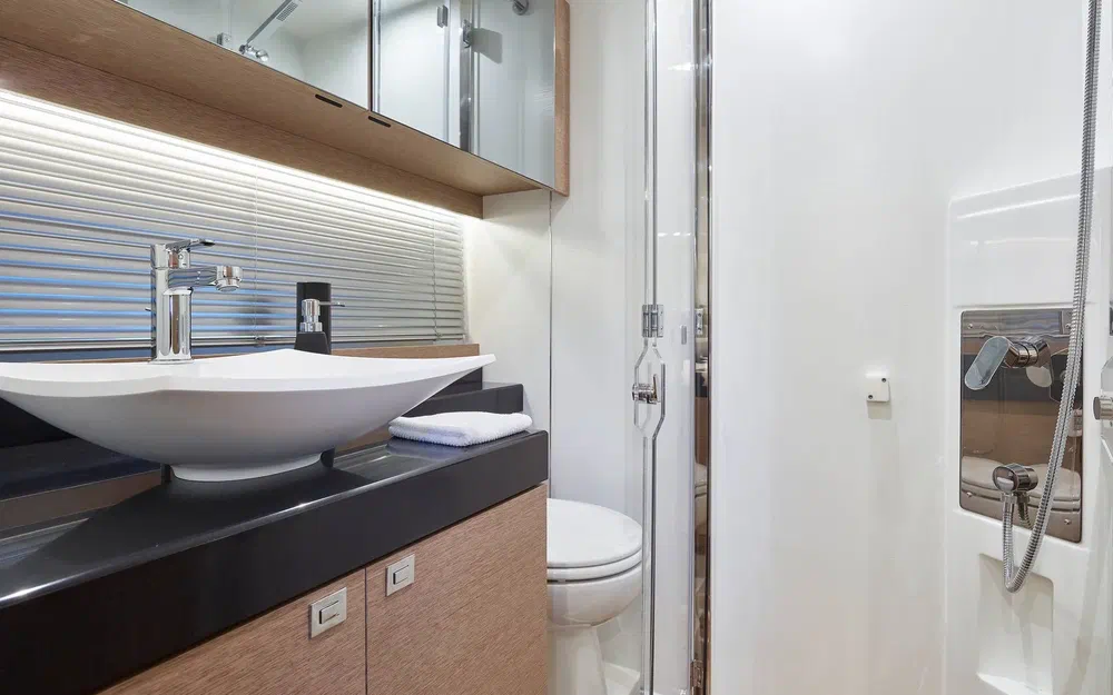 slider 12 Prestige Yachts 500 Fly