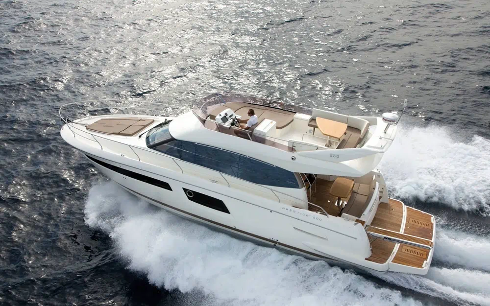 slider 13 Prestige Yachts 500 Fly