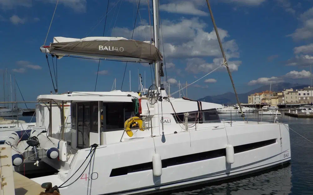 slider 0 Bali Catamarans Bali 4.0
