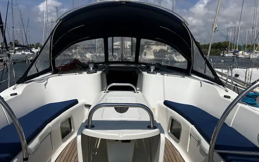 slider 1 Jeanneau Sun Odyssey 49