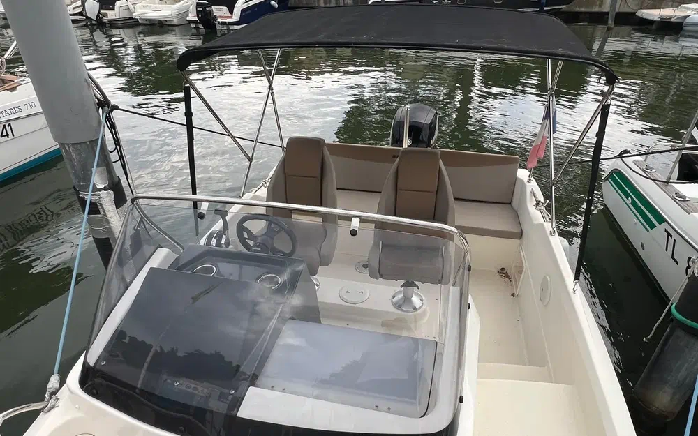 slider 3 Quicksilver 605 Sundeck