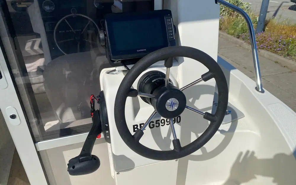 slider 12 Quicksilver 625 pilothouse