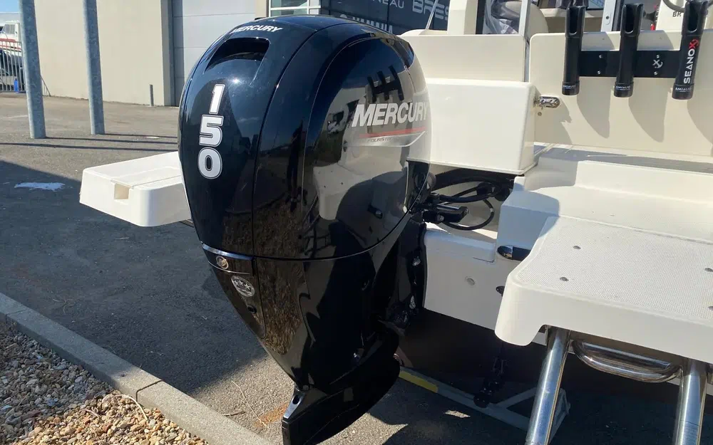 slider 2 Quicksilver 625 pilothouse