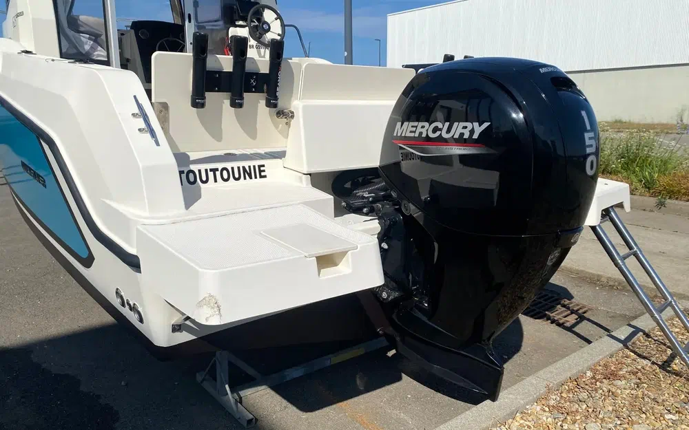 slider 4 Quicksilver 625 pilothouse