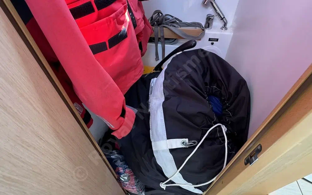 slider 15 Beneteau Oceanis 38