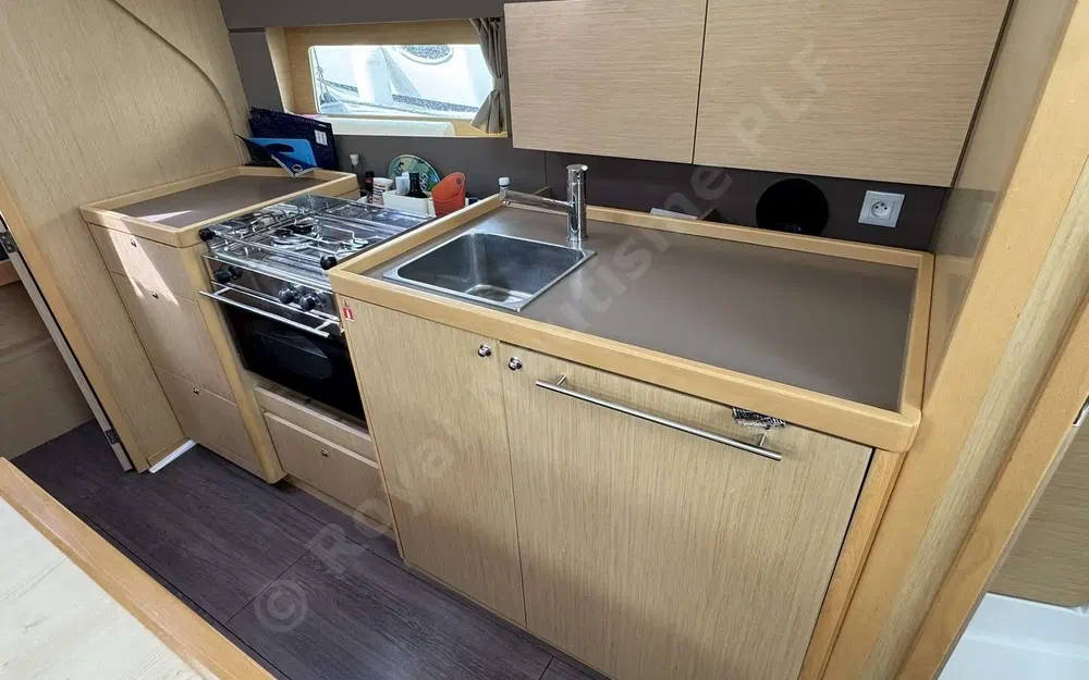 slider 19 Beneteau Oceanis 38