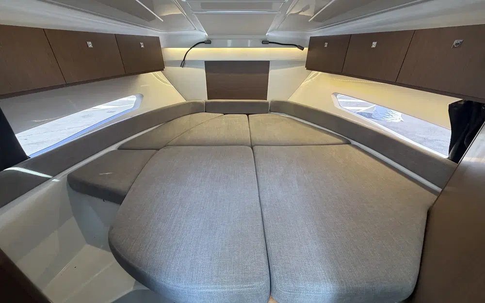 slider 10 Beneteau Antares 9 OB