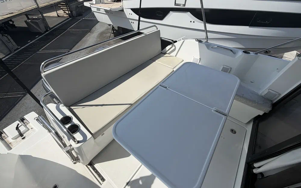 slider 3 Beneteau Antares 9 OB