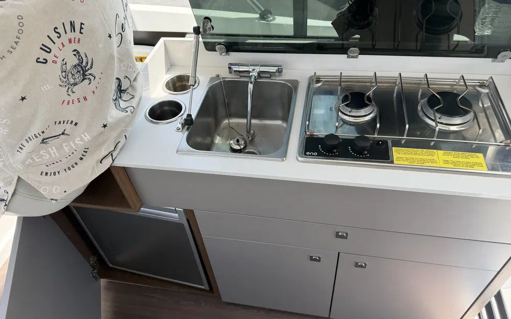 slider 6 Beneteau Antares 9 OB