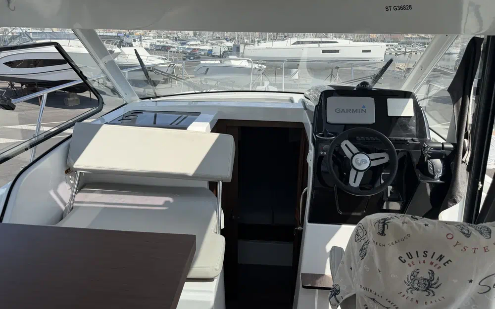 slider 7 Beneteau Antares 9 OB