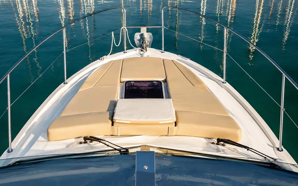 slider 1 Beneteau Antares 30