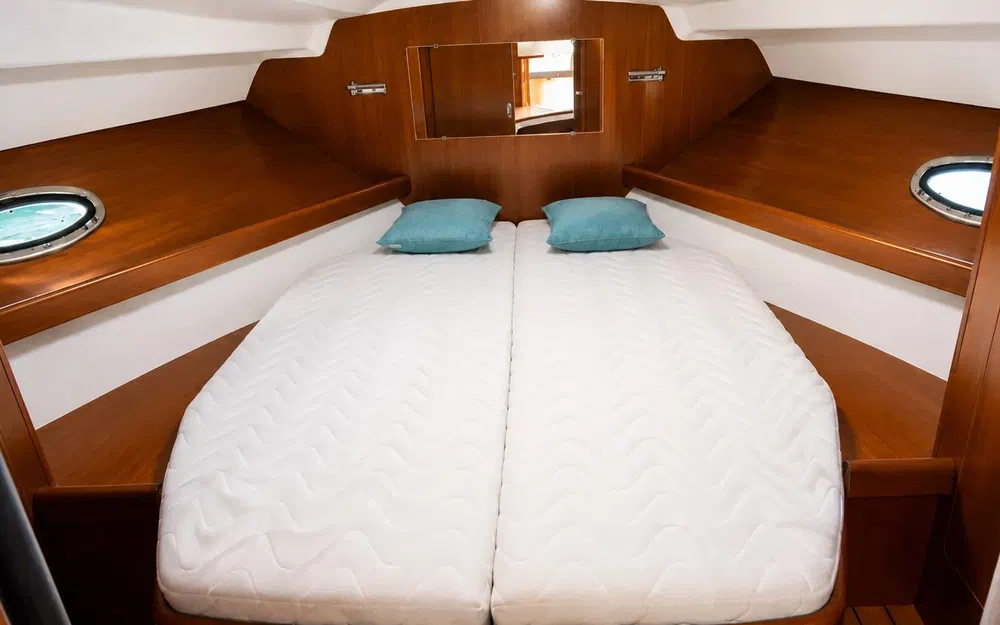 slider 2 Beneteau Antares 30