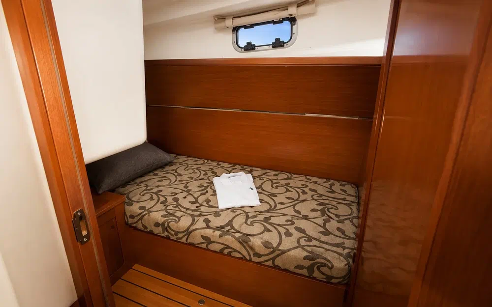 slider 5 Beneteau Antares 30