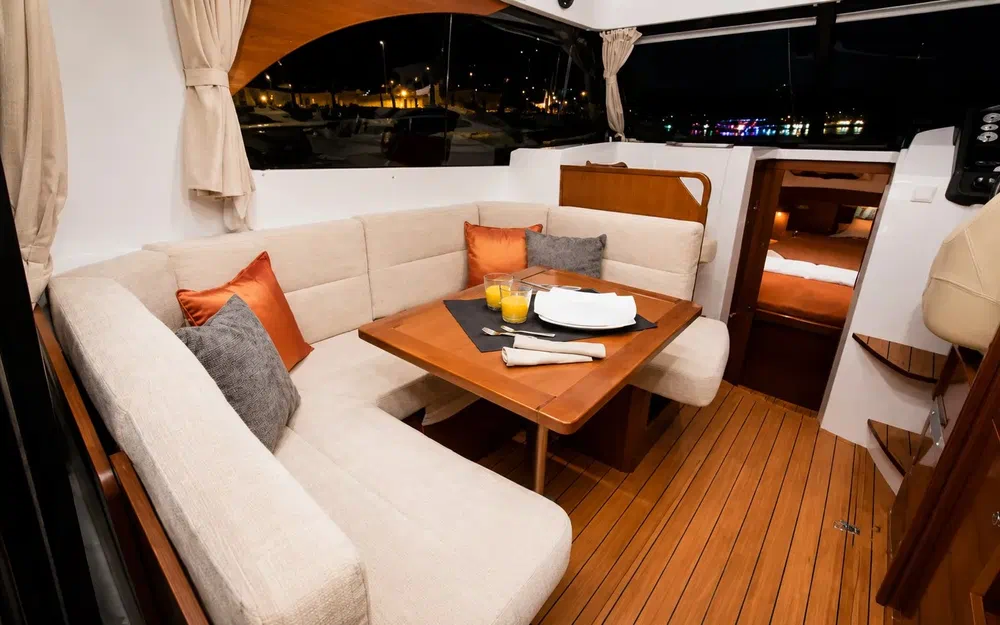 slider 7 Beneteau Antares 30