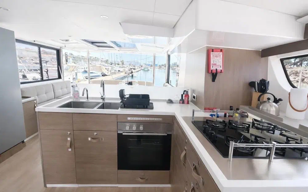 slider 13 Bali Catamarans Bali 4.6