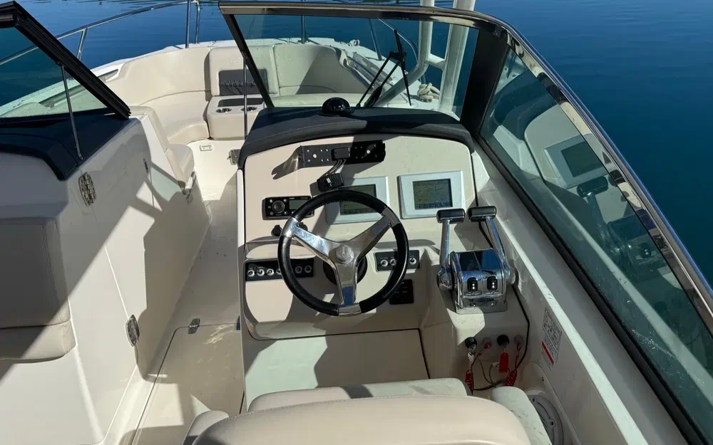 slider 12 Boston Whaler 270 Vantage