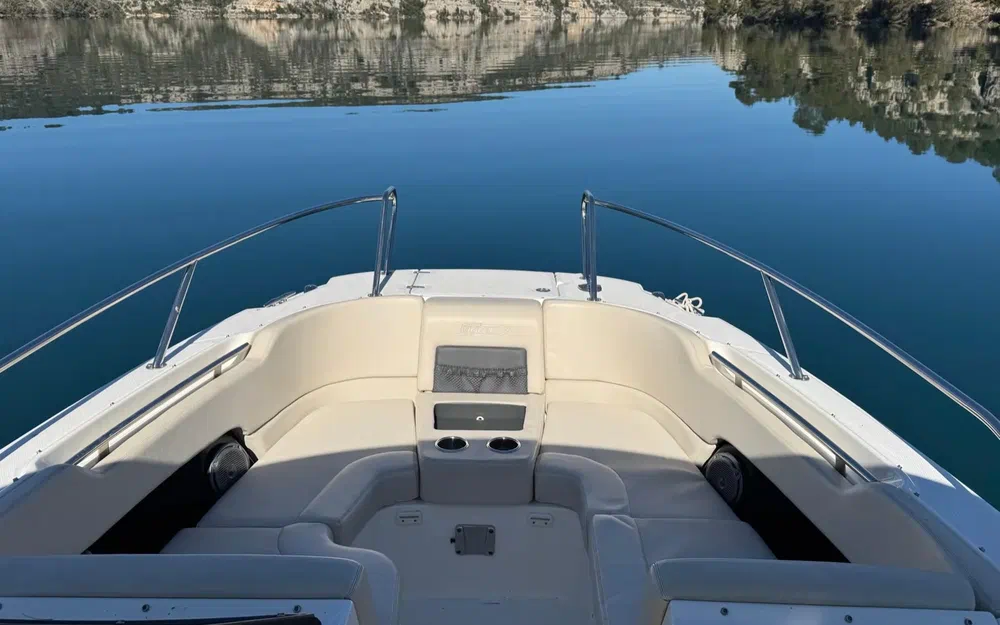 slider 2 Boston Whaler 270 Vantage