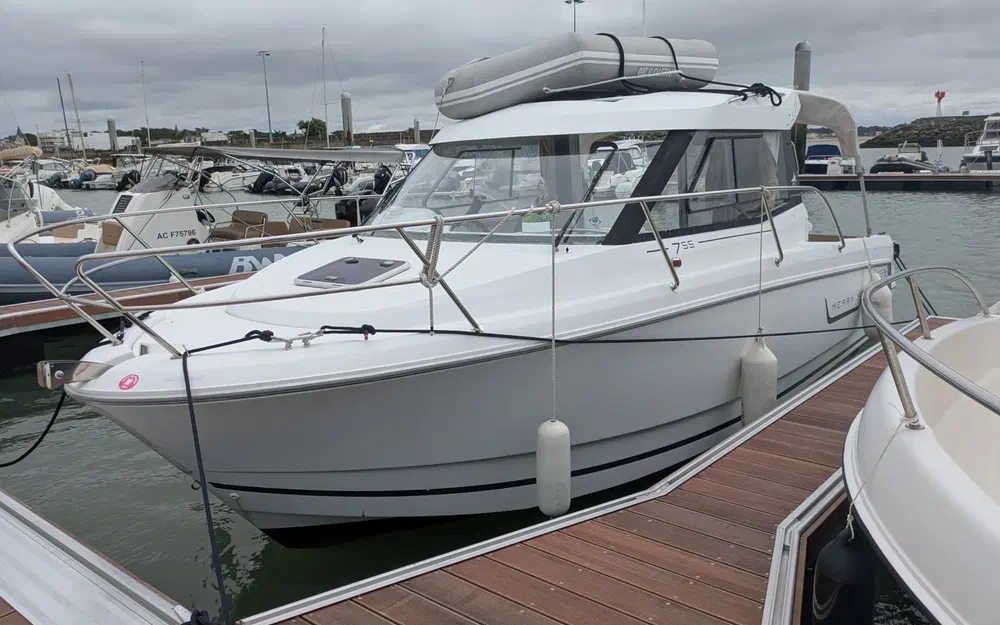 slider 1 Jeanneau Merry Fisher 755