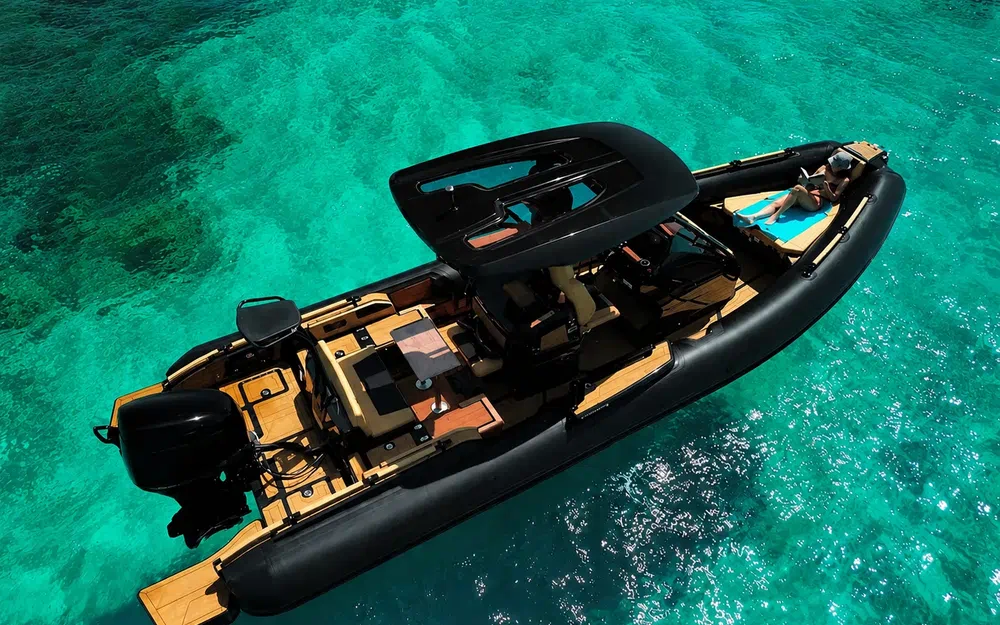 slider 0 Brig Gala Viking Luxe Cruising V8