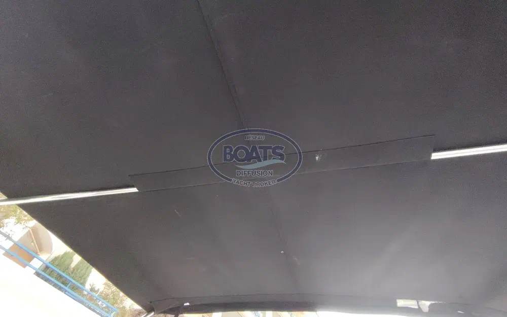 slider 10 Bayliner M17