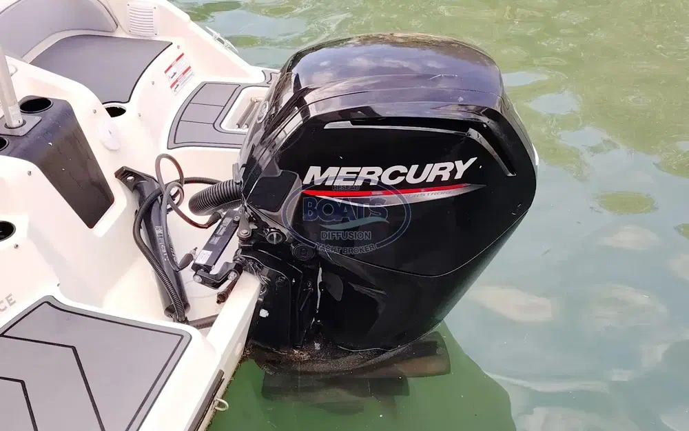 slider 14 Bayliner M17