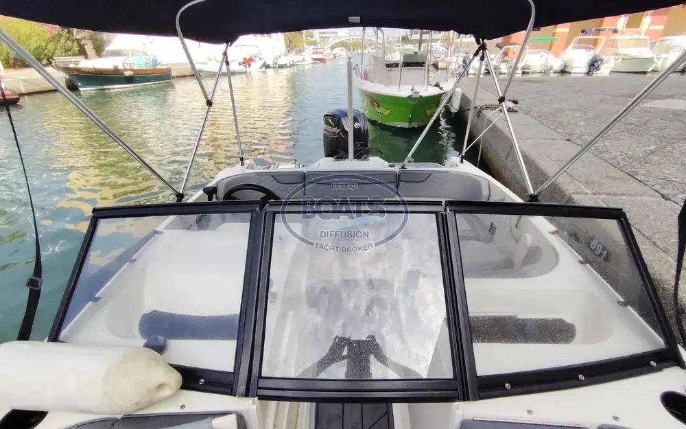slider 6 Bayliner M17