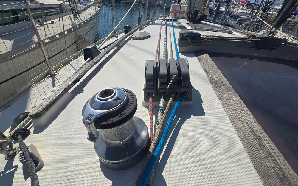 slider 11 Jeanneau Sun Odyssey 33