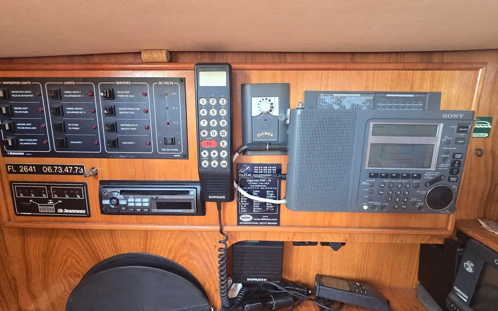 slider 15 Jeanneau Sun Odyssey 33
