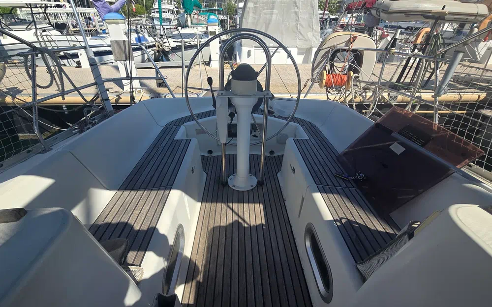 slider 27 Jeanneau Sun Odyssey 33