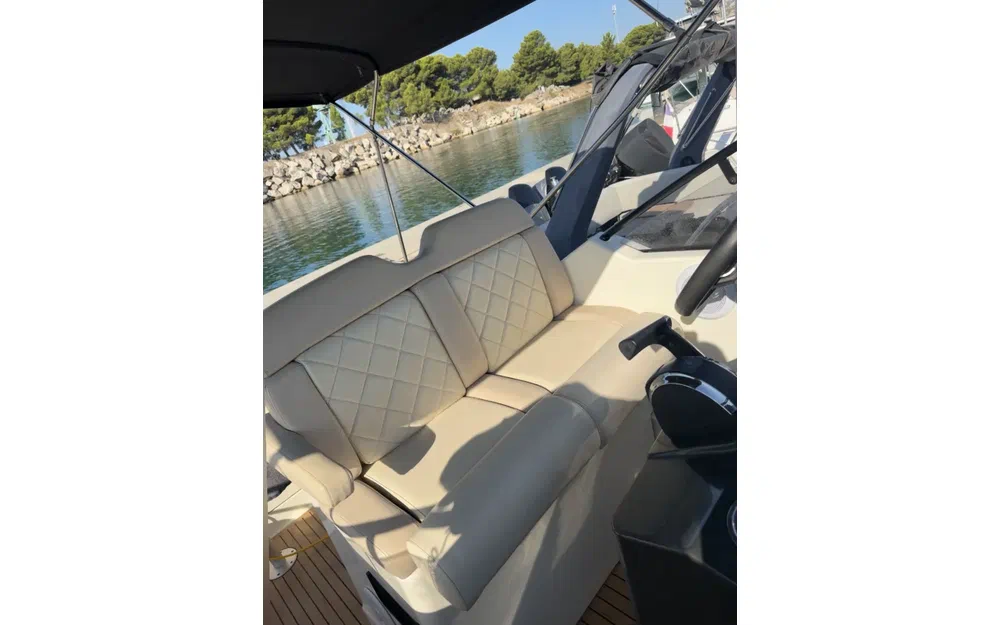 slider 4 Quicksilver Activ 875 Sundeck