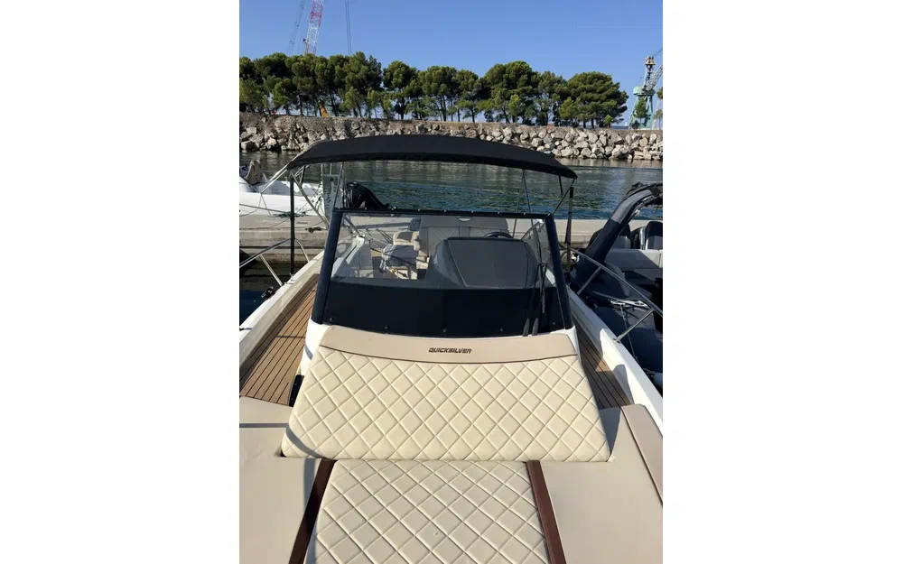 slider 6 Quicksilver Activ 875 Sundeck